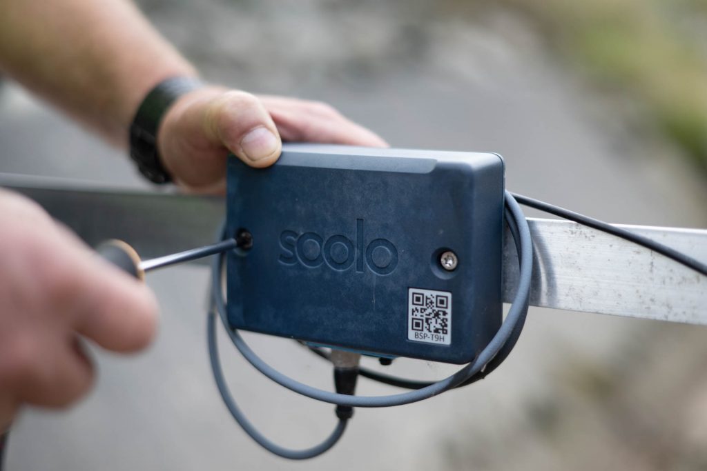 Installasjon av Soolo Master-sensor i felt – robust IoT-enhet for sanntidsovervåking i tøffe omgivelser