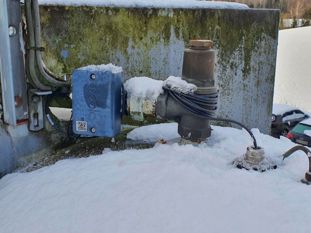 Feltinstallasjon av Soolo Master og sensor i røft terreng – sanntidsovervåking med robust, batteridrevet IoT-teknologi